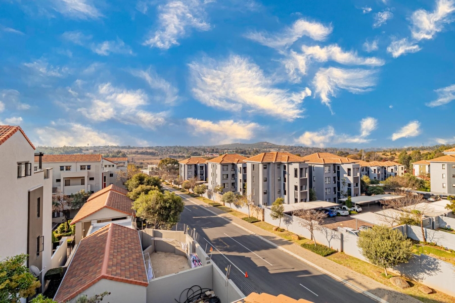2 Bedroom Property for Sale in Lonehill Gauteng