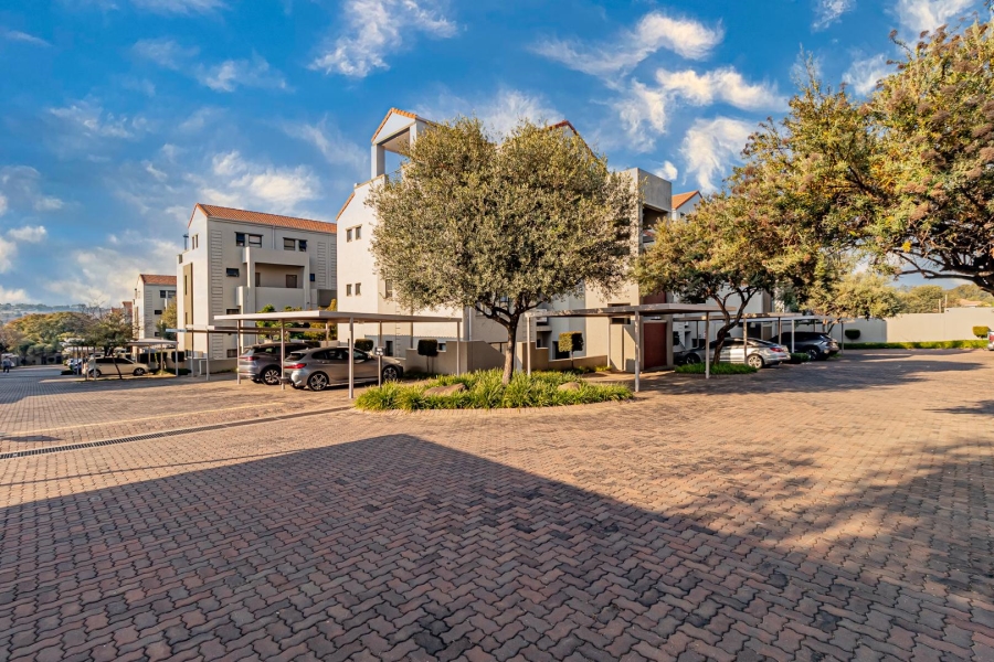 2 Bedroom Property for Sale in Lonehill Gauteng