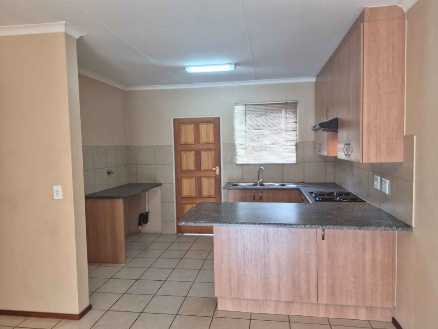 To Let 2 Bedroom Property for Rent in Terenure Gauteng