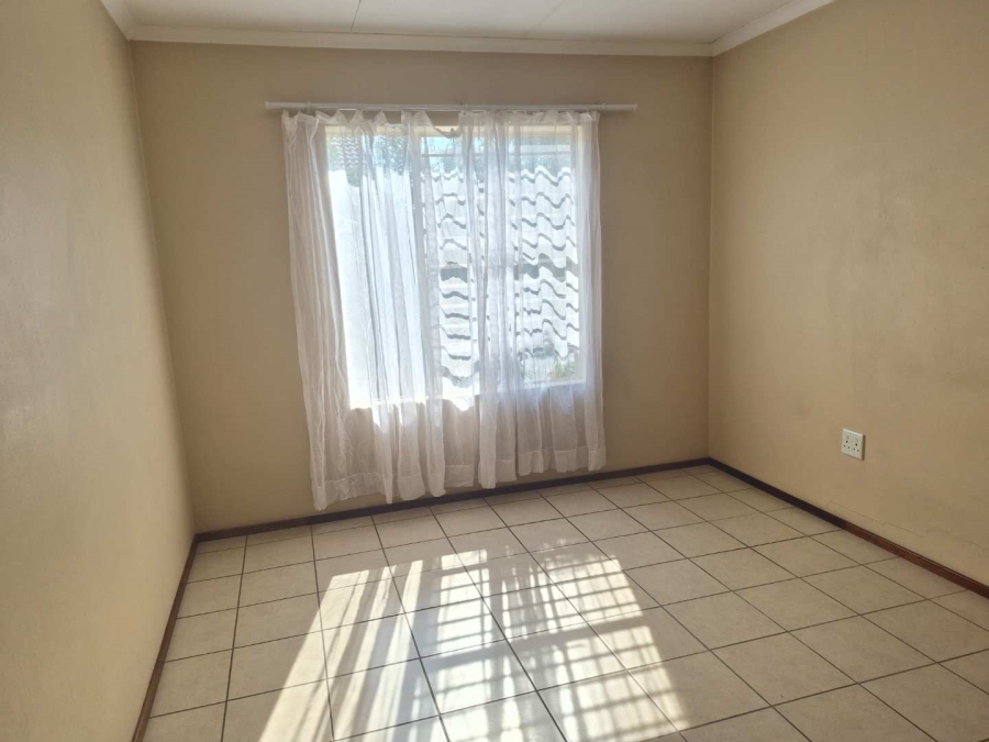 To Let 2 Bedroom Property for Rent in Terenure Gauteng