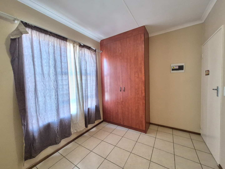 To Let 2 Bedroom Property for Rent in Terenure Gauteng