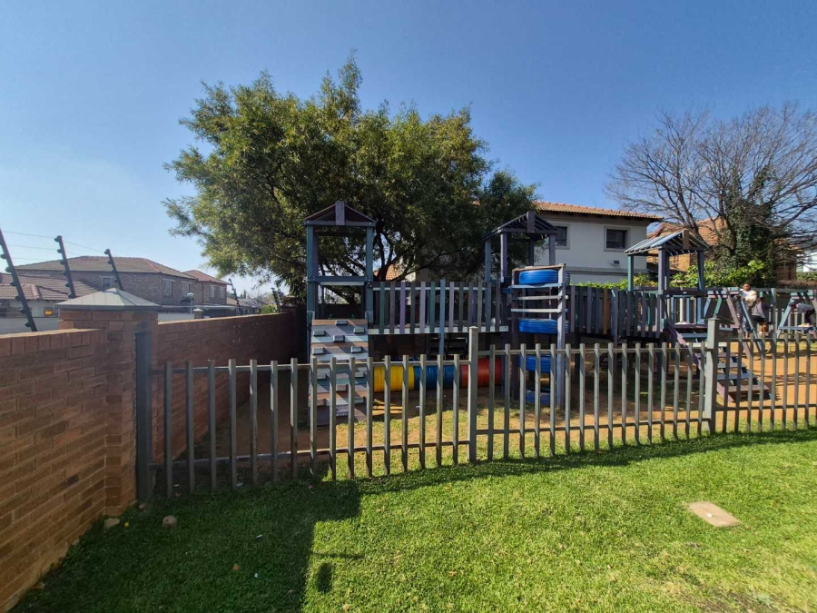 To Let 2 Bedroom Property for Rent in Terenure Gauteng