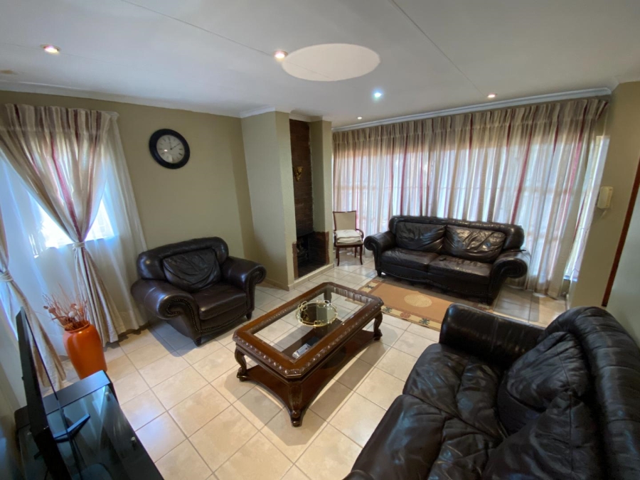 3 Bedroom Property for Sale in Witpoortjie Gauteng