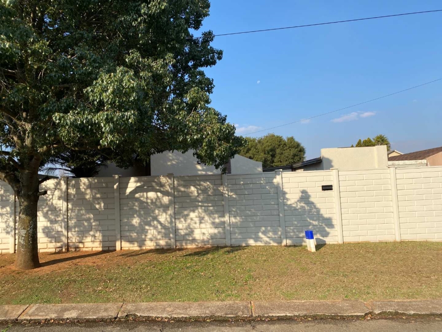 3 Bedroom Property for Sale in Witpoortjie Gauteng