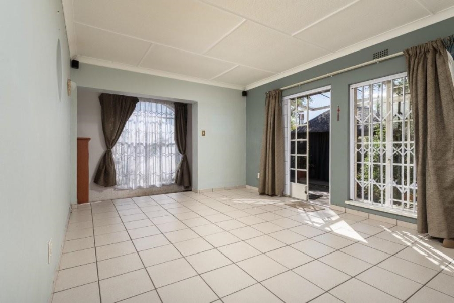 2 Bedroom Property for Sale in Linmeyer Gauteng
