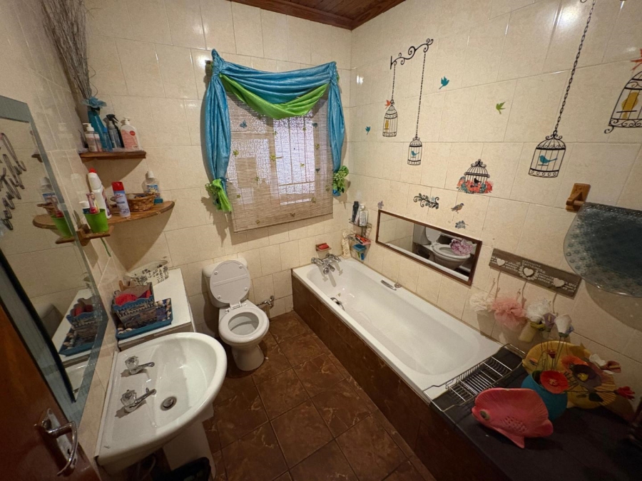 4 Bedroom Property for Sale in Kookrus Gauteng
