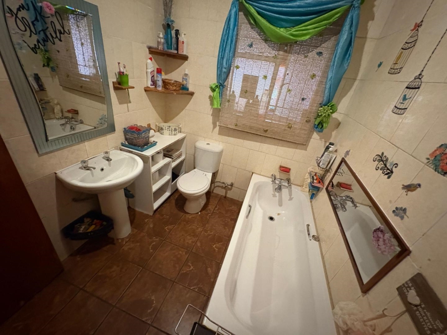 4 Bedroom Property for Sale in Kookrus Gauteng