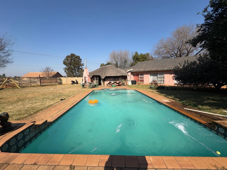 4 Bedroom Property for Sale in Kookrus Gauteng