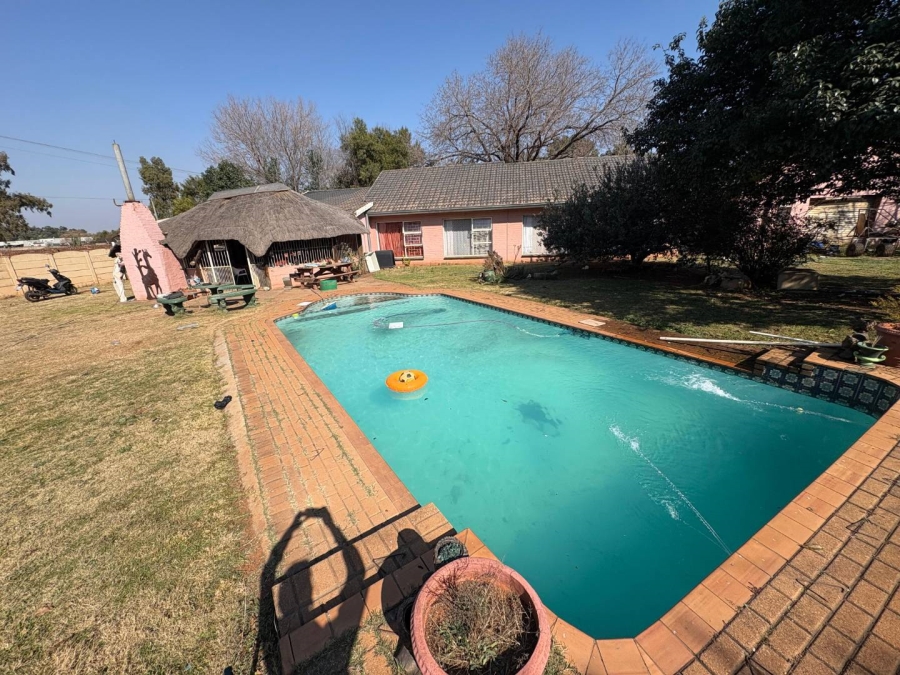 4 Bedroom Property for Sale in Kookrus Gauteng