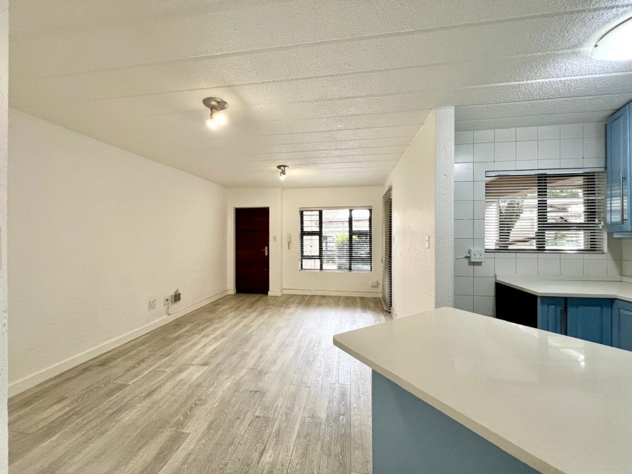 1 Bedroom Property for Sale in Parktown North Gauteng