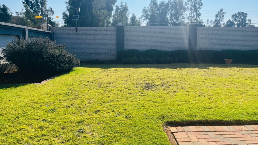 4 Bedroom Property for Sale in Helderwyk Gauteng
