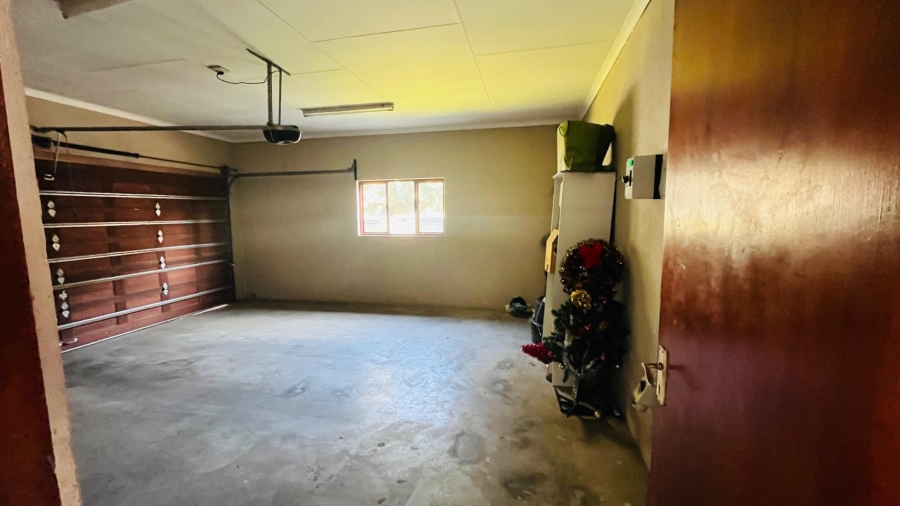 4 Bedroom Property for Sale in Helderwyk Gauteng