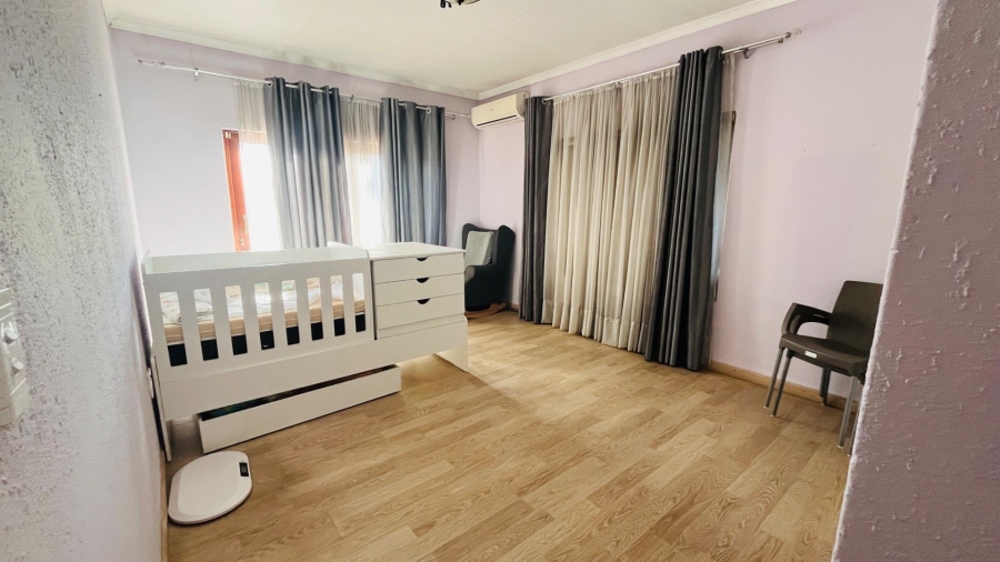 4 Bedroom Property for Sale in Helderwyk Gauteng