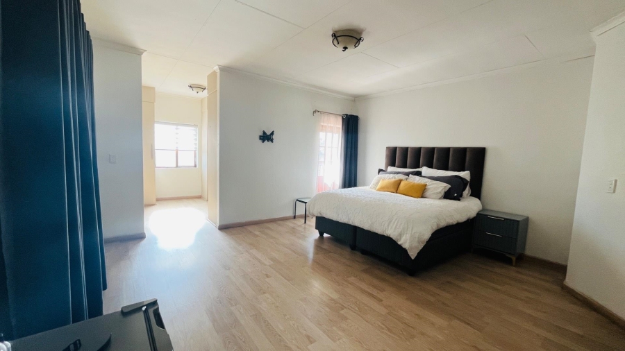 4 Bedroom Property for Sale in Helderwyk Gauteng