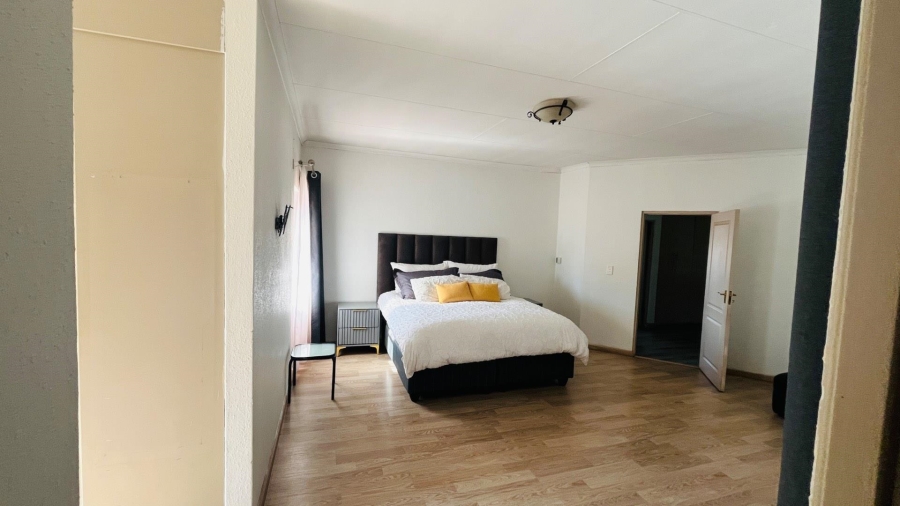 4 Bedroom Property for Sale in Helderwyk Gauteng