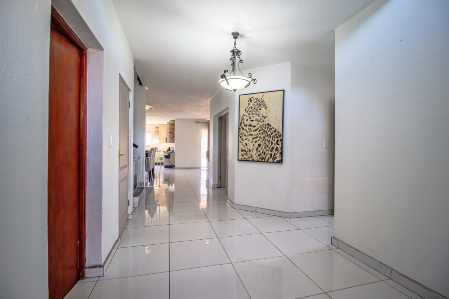 4 Bedroom Property for Sale in Helderwyk Gauteng