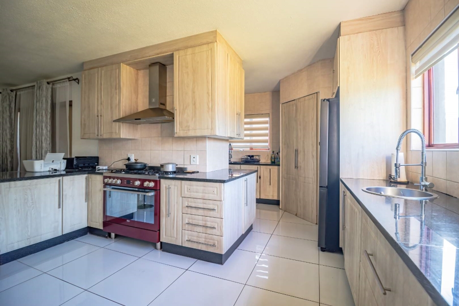 4 Bedroom Property for Sale in Helderwyk Gauteng