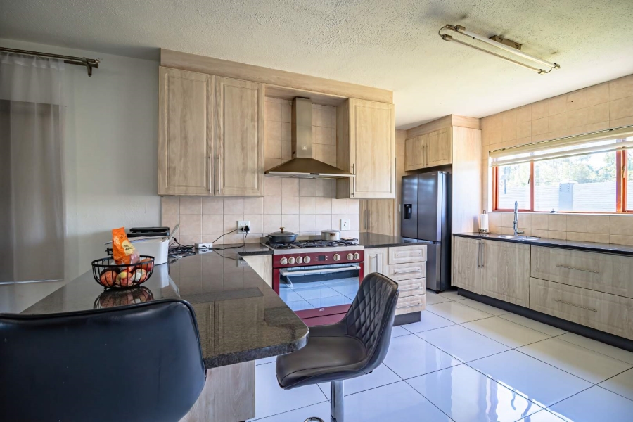 4 Bedroom Property for Sale in Helderwyk Gauteng