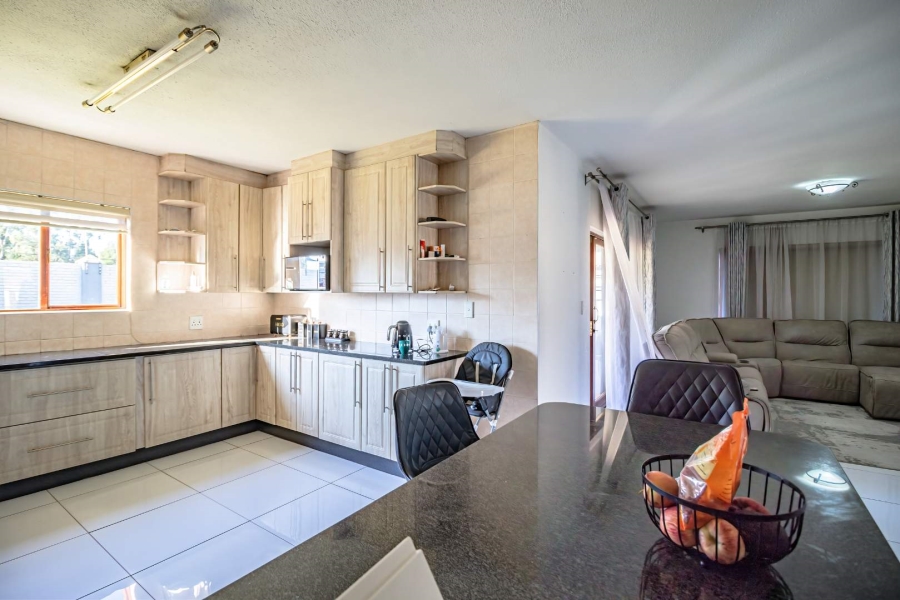 4 Bedroom Property for Sale in Helderwyk Gauteng