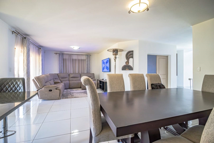 4 Bedroom Property for Sale in Helderwyk Gauteng