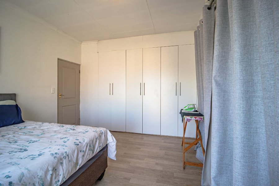 4 Bedroom Property for Sale in Helderwyk Gauteng