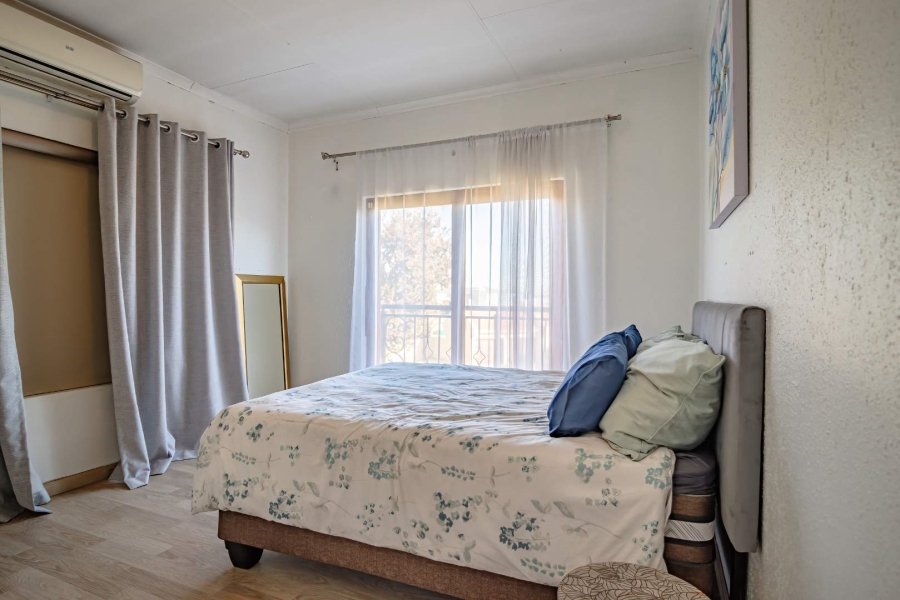 4 Bedroom Property for Sale in Helderwyk Gauteng