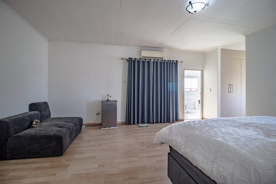 4 Bedroom Property for Sale in Helderwyk Gauteng
