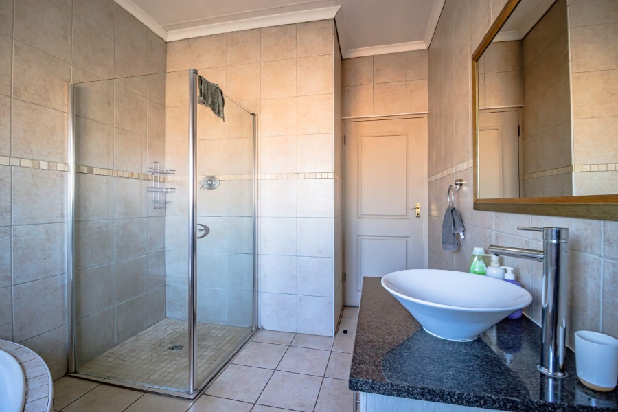 4 Bedroom Property for Sale in Helderwyk Gauteng
