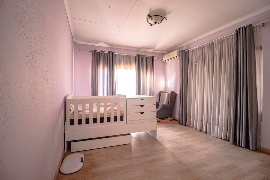 4 Bedroom Property for Sale in Helderwyk Gauteng