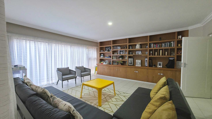 To Let 3 Bedroom Property for Rent in Sandown Gauteng
