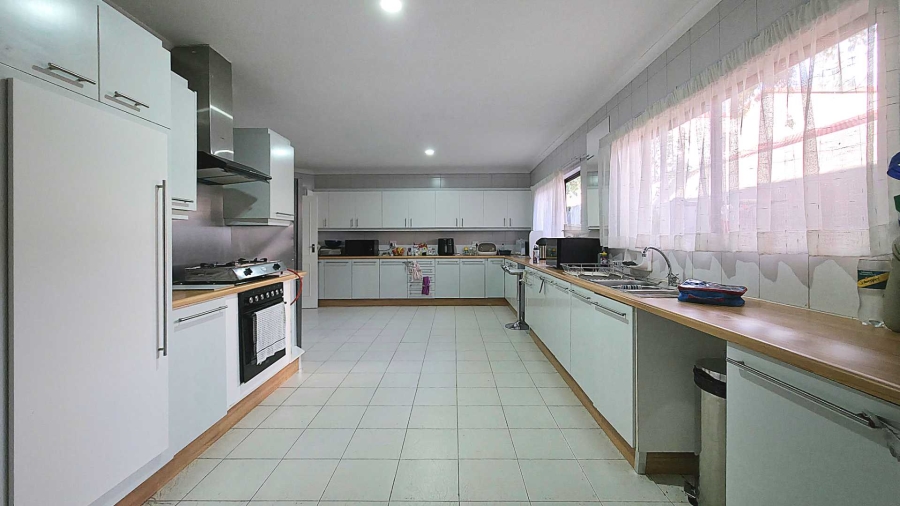 To Let 3 Bedroom Property for Rent in Sandown Gauteng