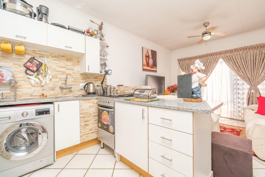 1 Bedroom Property for Sale in Highveld Gauteng