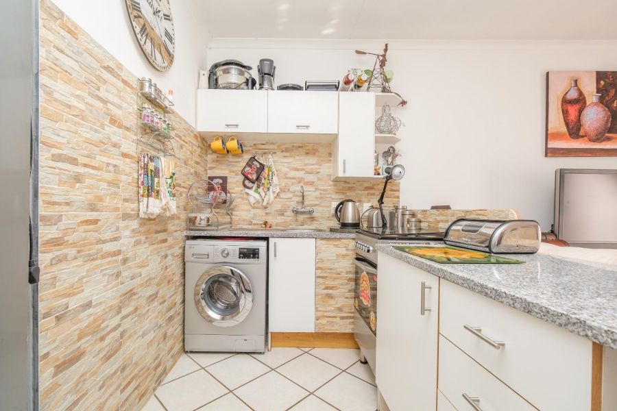 1 Bedroom Property for Sale in Highveld Gauteng