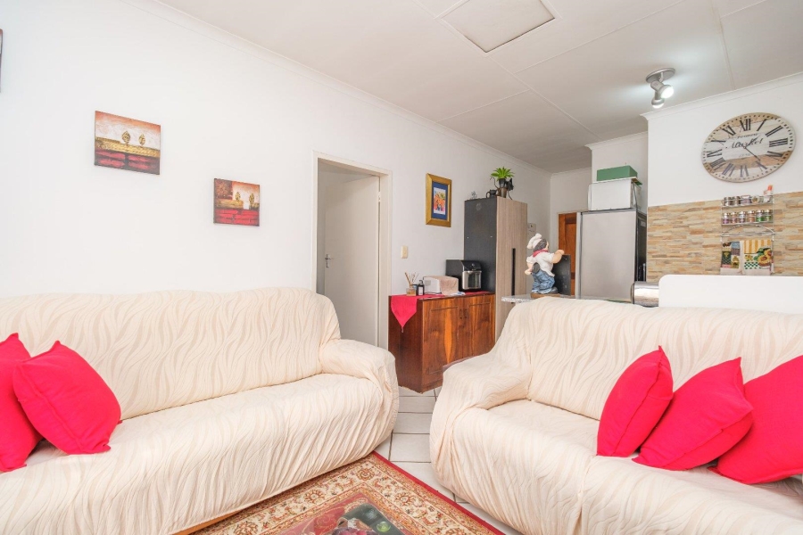 1 Bedroom Property for Sale in Highveld Gauteng