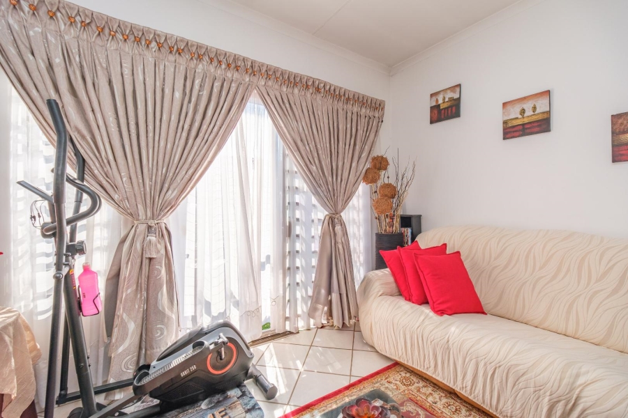 1 Bedroom Property for Sale in Highveld Gauteng