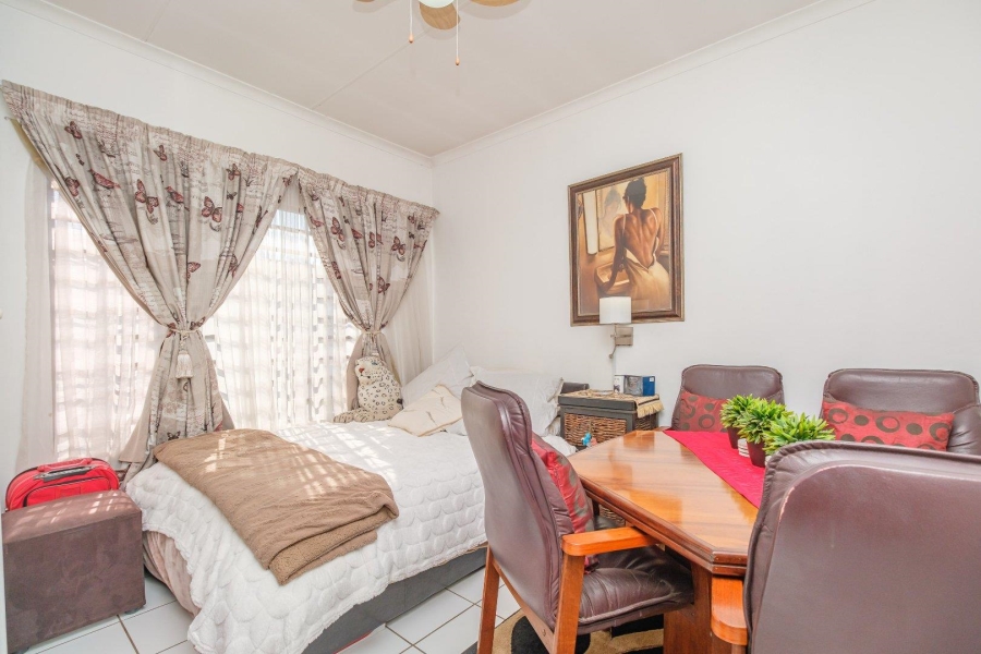 1 Bedroom Property for Sale in Highveld Gauteng