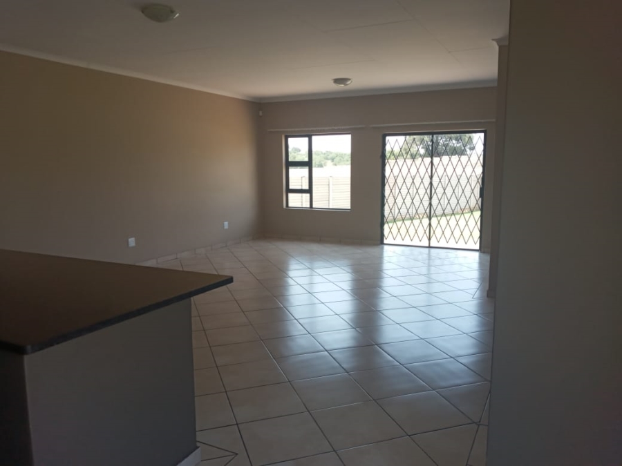 To Let 3 Bedroom Property for Rent in Kookrus Gauteng