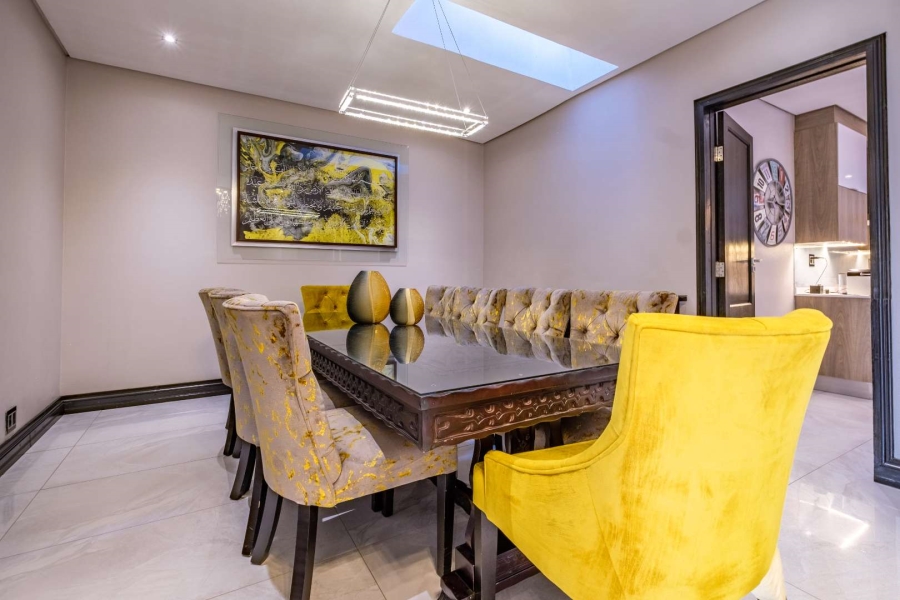 5 Bedroom Property for Sale in Lakefield Gauteng