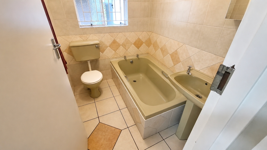 3 Bedroom Property for Sale in Strubensvallei Gauteng