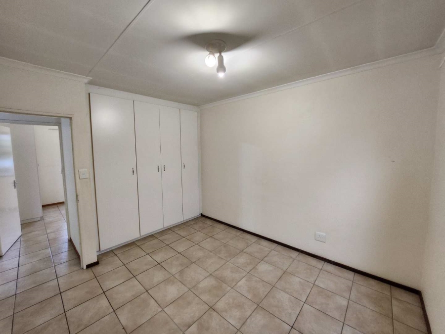 To Let 2 Bedroom Property for Rent in Noordhang Gauteng