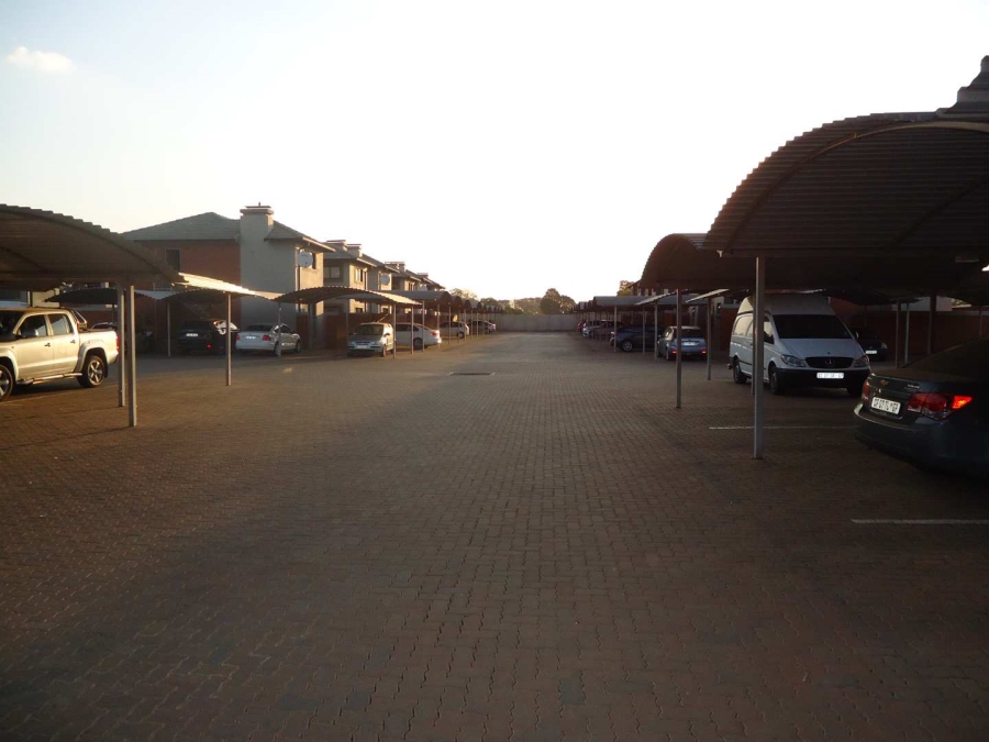 2 Bedroom Property for Sale in Andeon Gauteng