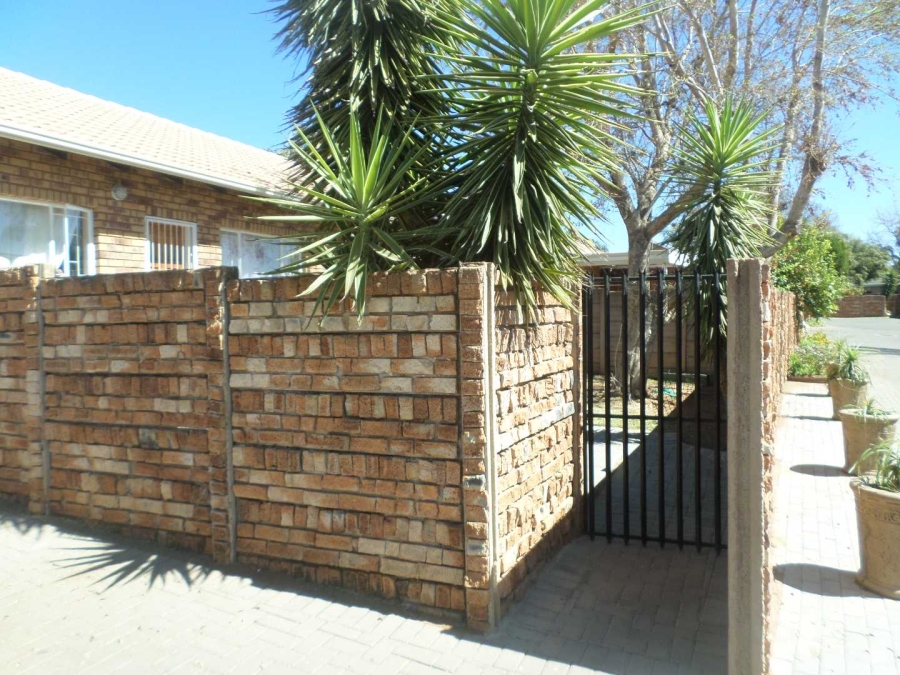 2 Bedroom Property for Sale in Ninapark Gauteng