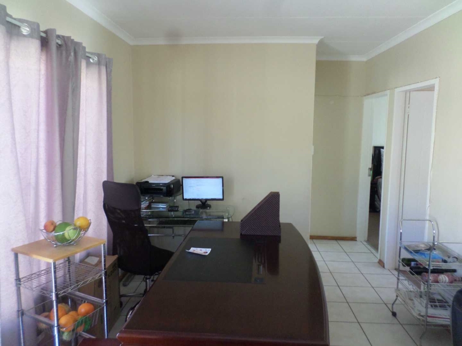 2 Bedroom Property for Sale in Ninapark Gauteng