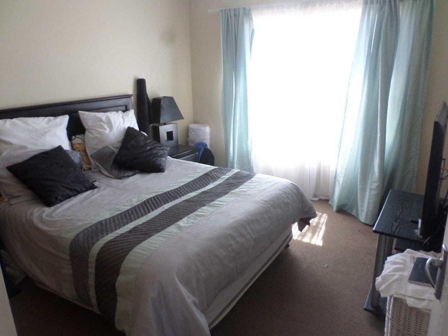 2 Bedroom Property for Sale in Ninapark Gauteng