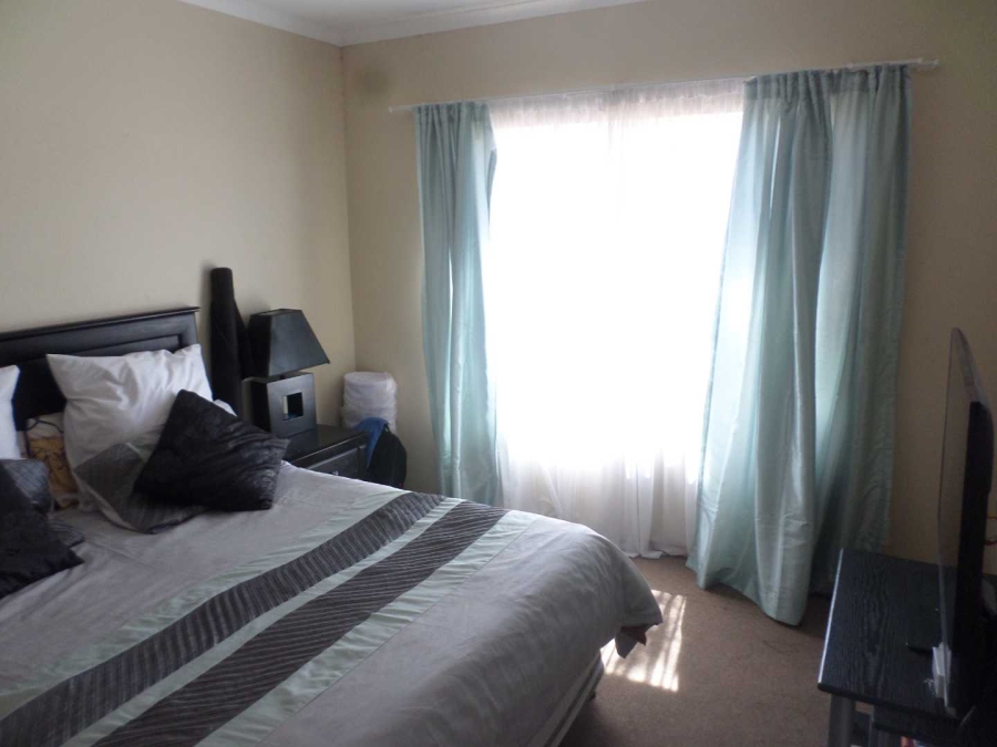2 Bedroom Property for Sale in Ninapark Gauteng