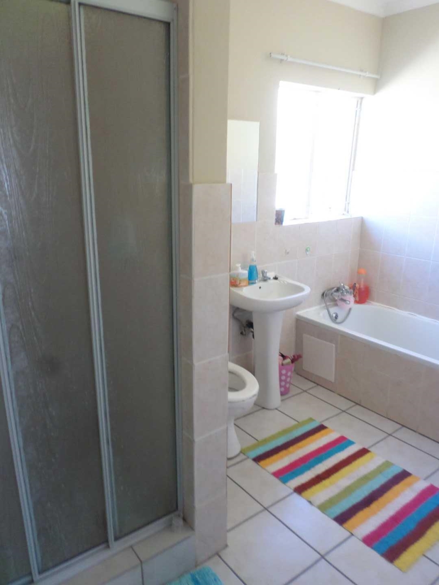 2 Bedroom Property for Sale in Ninapark Gauteng