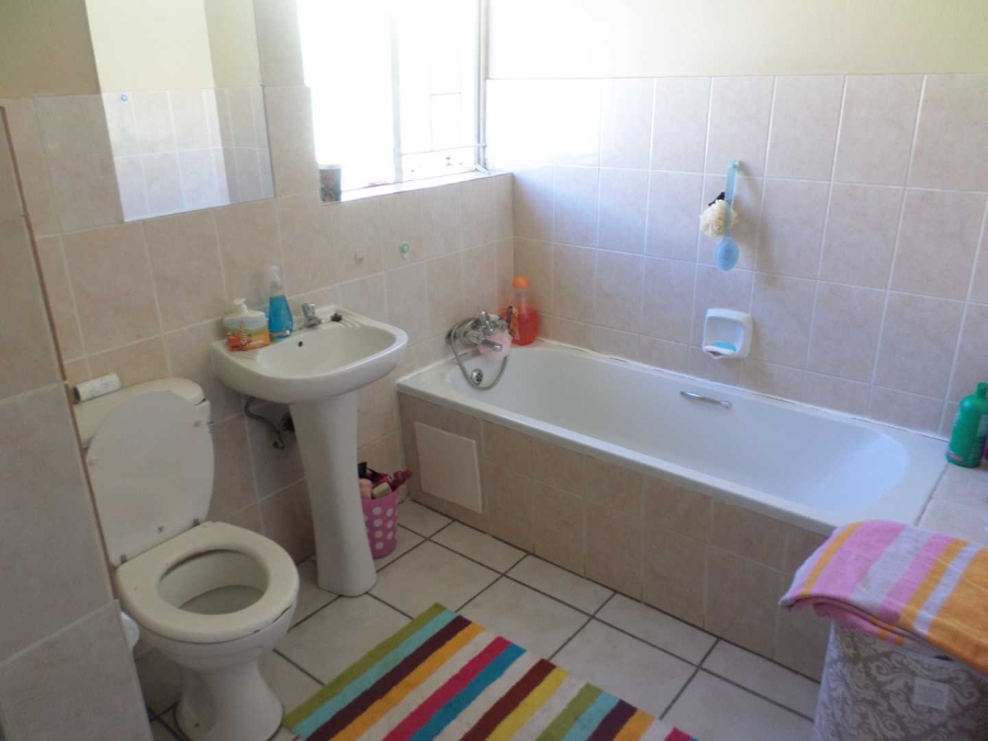 2 Bedroom Property for Sale in Ninapark Gauteng