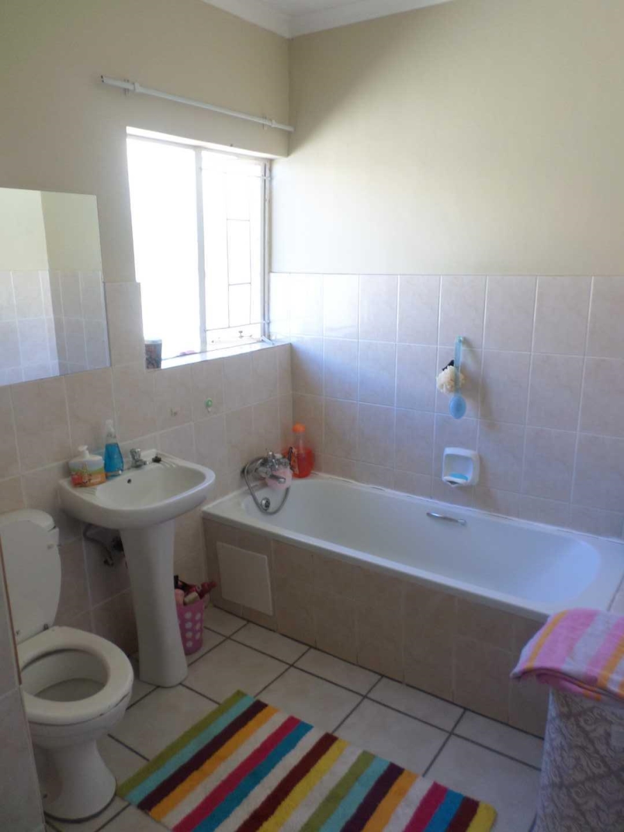 2 Bedroom Property for Sale in Ninapark Gauteng