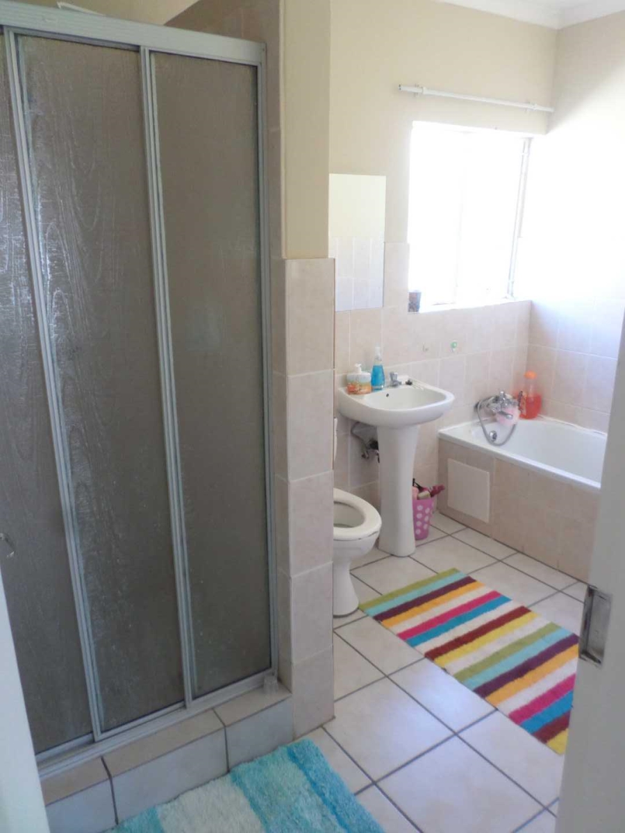 2 Bedroom Property for Sale in Ninapark Gauteng