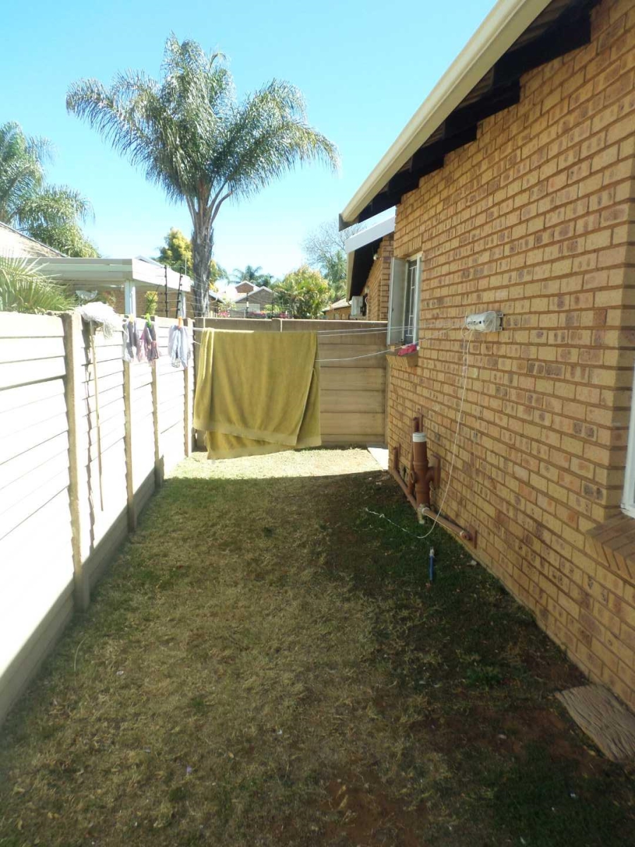2 Bedroom Property for Sale in Ninapark Gauteng